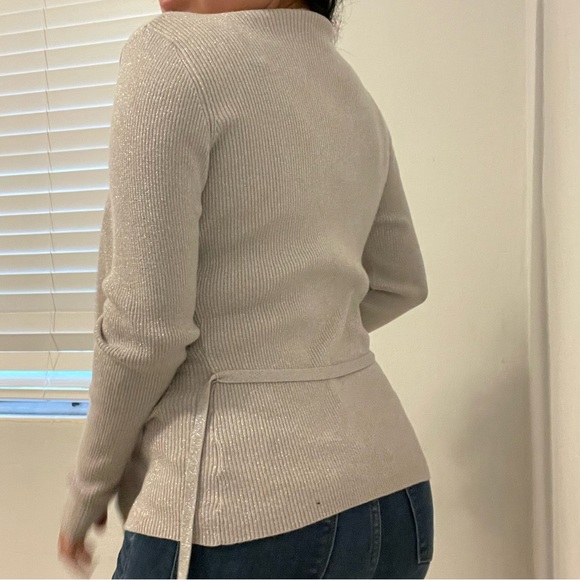 Amazing top and sweater - Picture 9 of 9